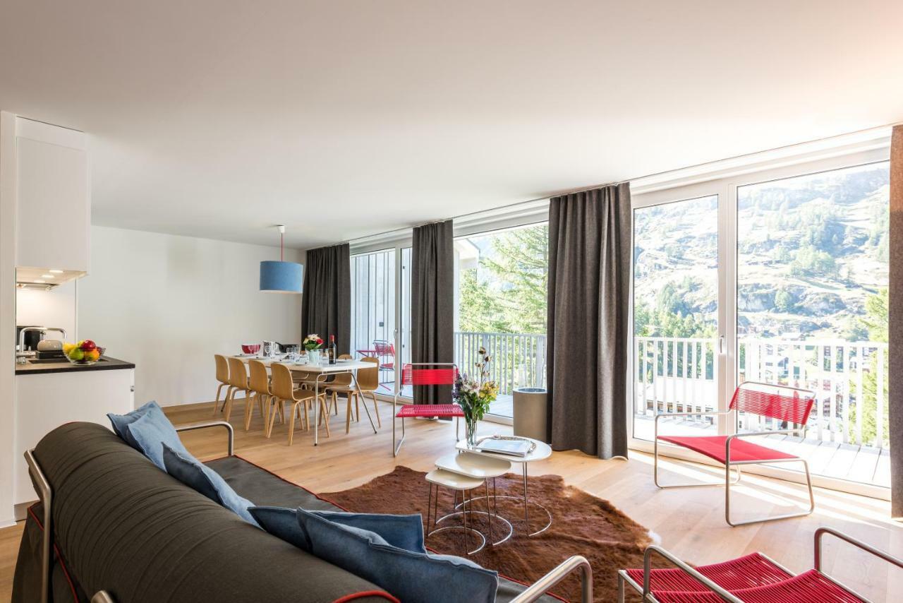 Apartment with Matterhorn view and balcony: 436 ft²/1432 ft²